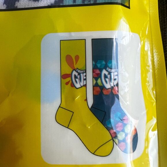 Fruit Gushers Men's Crew Socks 2 Pairs NWT Sealed Package Shoe Sizes 6-12 Fun - Picture 3 of 6